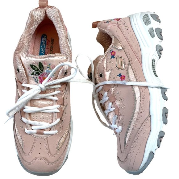 Skechers Shoes - Skechers D-lites Bright Blossoms tennis shoes, Y2K cottagecore, embroidered